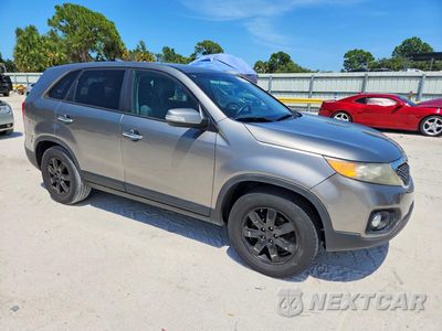 Czwarte zdjęcie samochodu z boku: 2012 KIA SORENTO LX VIN:5XYKT4A63CG223786 - miniatura