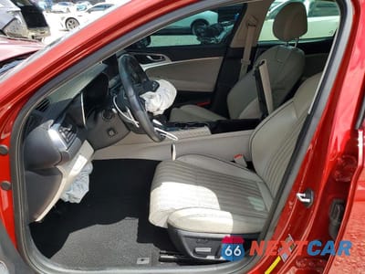 Zdjęcie 7 z 13 samochodu: 2019 GENESIS G70 ELITE VIN:KMTG74LE4KU037641 - miniatura