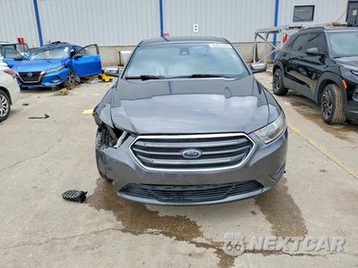 Piąte zdjęcie samochodu w środku: 2019 FORD TAURUS LIMITED VIN:1FAHP2F88KG115372 - miniatura