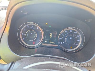Zdjęcie 9 z 12 samochodu: 2015 HYUNDAI AZERA LIMITED VIN:KMHFH4JG4FA440162 - miniatura