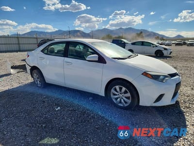 Czwarte zdjęcie samochodu z boku: 2015 TOYOTA COROLLA LE VIN:5YFBURHEXFP197078 - miniatura