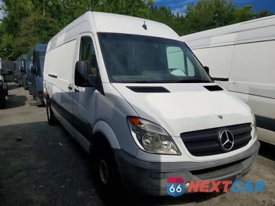 Czwarte zdjęcie samochodu z boku: 2011 MERCEDES-BENZ SPRINTER 2500/3500 DELIVERY VAN VIN:WD3PE8CB7B5586563 - miniatura