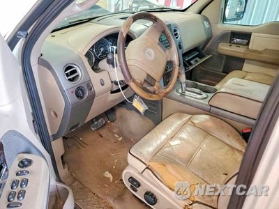 Zdjęcie 8 z 12 samochodu: 2006 LINCOLN MARK LT VIN:5LTPW185X6FJ18174 - miniatura