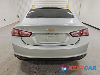 Zdjęcie 6 z 12 samochodu: 2021 CHEVROLET MALIBU LT VIN:1G1ZD5ST5MF006842 - miniatura