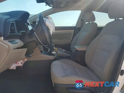 Zdjęcie 7 z 12 samochodu: 2019 HYUNDAI ELANTRA VALUE EDITION VIN:5NPD84LF9KH462323 - miniatura