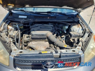 Zdjęcie 11 z 12 samochodu: 2005 TOYOTA RAV4 BASE VIN:JTEHD20V556042565 - miniatura