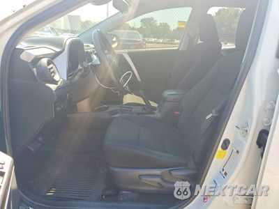 Zdjęcie 7 z 13 samochodu: 2018 TOYOTA RAV4 LE VIN:JTMBFREV3JJ731517 - miniatura
