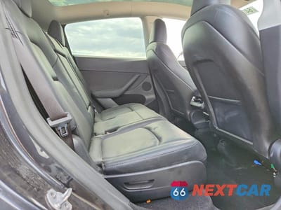 Zdjęcie 10 z 12 samochodu: 2024 TESLA MODEL Y VIN:7SAYGAEE0RF133318 - miniatura