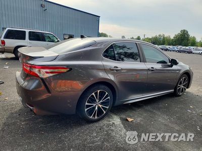 Trzecie zdjęcie samochodu z tyłu: 2020 TOYOTA CAMRY SE VIN:4T1M11AK6LU318928 - miniatura