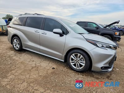 Czwarte zdjęcie samochodu z boku: 2025 TOYOTA SIENNA XLE 7-PASSENGER VIN:5TDJSKFC7SS174269 - miniatura