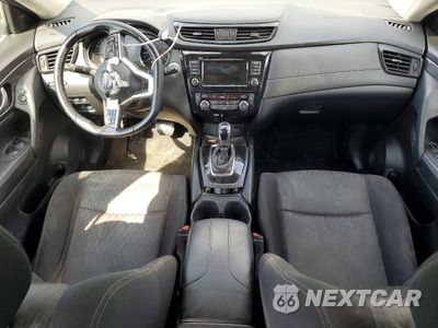 Zdjęcie 8 z 12 samochodu: 2020 NISSAN ROGUE SV VIN:JN8AT2MTXLW007751 - miniatura