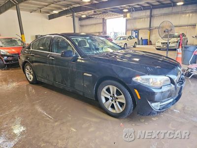 Czwarte zdjęcie samochodu z boku: 2011 BMW 528 I VIN:WBAFR1C55BC739439 - miniatura