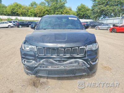 Piąte zdjęcie samochodu w środku: 2018 JEEP GRAND CHEROKEE LAREDO VIN:1C4RJFAG9JC321005 - miniatura