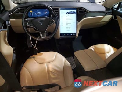 Zdjęcie 8 z 13 samochodu: 2015 TESLA MODEL S 85D VIN:5YJSA1H27FF082062 - miniatura