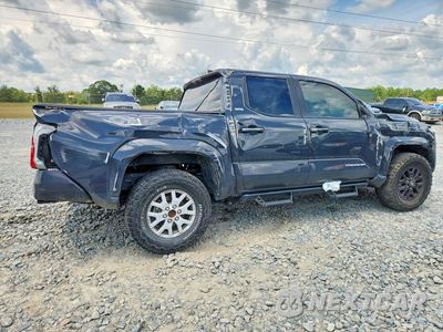 Trzecie zdjęcie samochodu z tyłu: 2024 TOYOTA TACOMA SR5 VIN:3TYLB5JN7RT035132 - miniatura