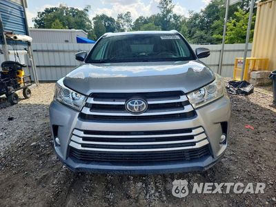 Piąte zdjęcie samochodu w środku: 2018 TOYOTA HIGHLANDER XLE VIN:5TDKZRFH3JS548119 - miniatura