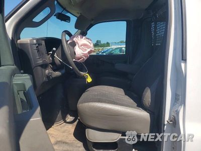 Zdjęcie 7 z 14 samochodu: 2022 GMC SAVANA G2500 VIN:1GTW7AFP0N1244779 - miniatura