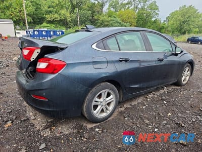 Trzecie zdjęcie samochodu z tyłu: 2017 CHEVROLET CRUZE LT VIN:1G1BE5SM8H7259662 - miniatura