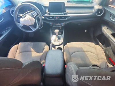 Zdjęcie 8 z 13 samochodu: 2019 KIA FORTE LXS VIN:3KPF24ADXKE066160 - miniatura