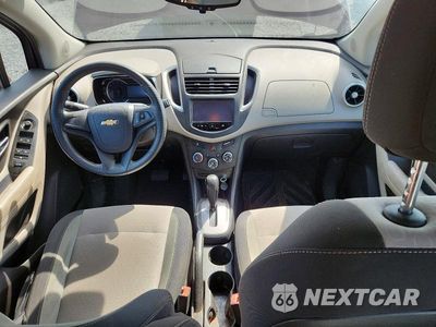 Zdjęcie 8 z 13 samochodu: 2016 CHEVROLET TRAX LS VIN:3GNCJNSB0GL271814 - miniatura