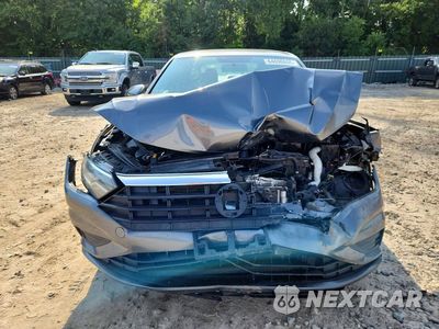 Piąte zdjęcie samochodu w środku: 2019 VOLKSWAGEN JETTA S VIN:3VWC57BU8KM055168 - miniatura