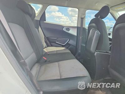 Zdjęcie 11 z 13 samochodu: 2021 KIA SOUL LX VIN:KNDJ23AU4M7769373 - miniatura