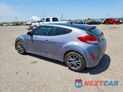 Drugie zdjęcie samochodu z przodu: 2016 HYUNDAI VELOSTER BASE VIN:KMHTC6AD6GU260586 - miniatura