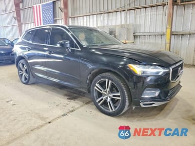 Czwarte zdjęcie samochodu z boku: 2019 VOLVO XC60 T5 MOMENTUM VIN:LYV102DK4KB184392 - miniatura