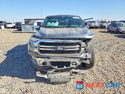 Piąte zdjęcie samochodu w środku: 2024 FORD F150 LARIAT VIN:1FTFW5L51RFA56410 - miniatura