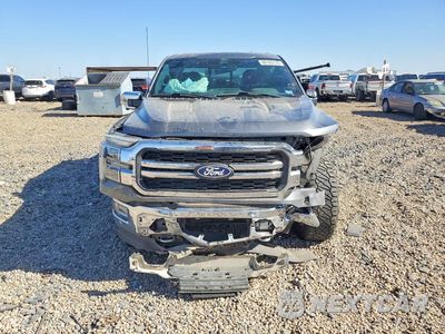 Piąte zdjęcie samochodu w środku: 2024 FORD F150 LARIAT VIN:1FTFW5L51RFA56410 - miniatura