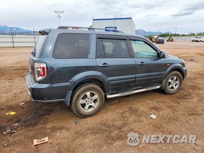 Trzecie zdjęcie samochodu z tyłu: 2006 HONDA PILOT EX VIN:2HKYF18676H525360 - miniatura