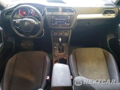 Zdjęcie 8 z 13 samochodu: 2018 VOLKSWAGEN TIGUAN S VIN:3VV1B7AX8JM027935 - miniatura