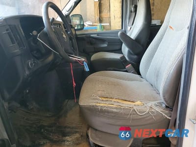 Zdjęcie 7 z 13 samochodu: 2008 CHEVROLET EXPRESS G3500 VIN:1GAHG39K681195170 - miniatura