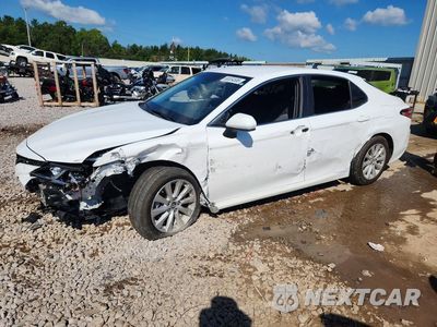 2018 TOYOTA CAMRY LE 4T1B11HK4JU609227 - główne zdjęcie licytacji z USA - miniatura