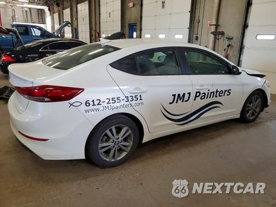Trzecie zdjęcie samochodu z tyłu: 2018 HYUNDAI ELANTRA SEL VIN:5NPD84LF6JH216036 - miniatura