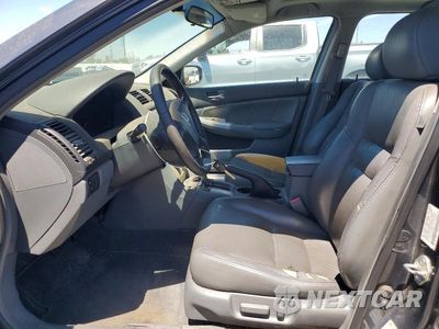 Zdjęcie 7 z 12 samochodu: 2006 HONDA ACCORD EX VIN:1HGCM56846A160284 - miniatura
