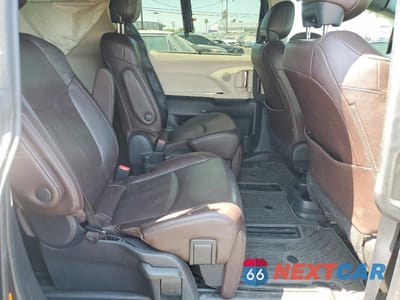 Zdjęcie 11 z 13 samochodu: 2022 TOYOTA SIENNA PLATINUM 7-PASSENGER VIN:5TDERKEC7NS095350 - miniatura