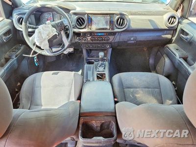 Zdjęcie 8 z 13 samochodu: 2016 TOYOTA TACOMA TRD SPORT VIN:5TFCZ5AN9GX020260 - miniatura