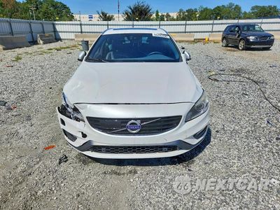 Piąte zdjęcie samochodu w środku: 2018 VOLVO V60 T6 R-DESIGN VIN:YV149MSS9J2395051 - miniatura