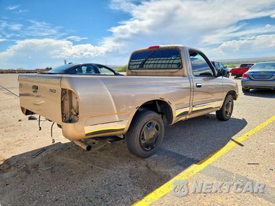 Trzecie zdjęcie samochodu z tyłu: 2000 TOYOTA TACOMA BASE VIN:4TANL42N2YZ613320 - miniatura