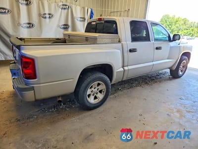 Trzecie zdjęcie samochodu z tyłu: 2008 DODGE DAKOTA QUAD SLT VIN:1D7HE48K58S500582 - miniatura