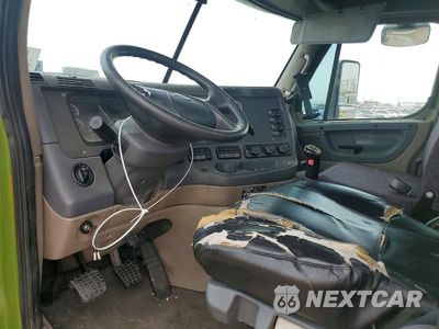 Zdjęcie 8 z 12 samochodu: 2015 FREIGHTLINER CASCADIA 125 SEMI TRUCK VIN:3AKJGED51FSGK1208 - miniatura