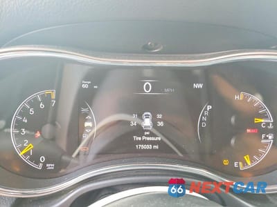 Zdjęcie 9 z 13 samochodu: 2018 JEEP GRAND CHEROKEE LAREDO VIN:1C4RJFAG8JC499892 - miniatura