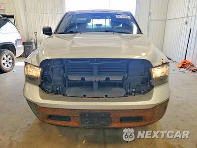 Piąte zdjęcie samochodu w środku: 2017 RAM 1500 SLT VIN:1C6RR6GG0HS817706 - miniatura