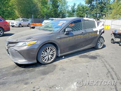 2018 TOYOTA CAMRY HYBRID XLE 4T1B21HK7JU501360 - główne zdjęcie licytacji z USA - miniatura