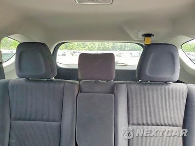Zdjęcie 10 z 14 samochodu: 2018 TOYOTA RAV4 LE VIN:JTMBFREV2JJ201359 - miniatura
