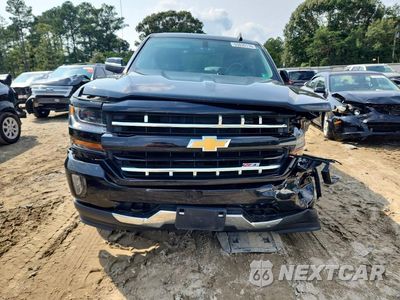 Piąte zdjęcie samochodu w środku: 2018 CHEVROLET SILVERADO K1500 LT VIN:3GCUKREC7JG520177 - miniatura
