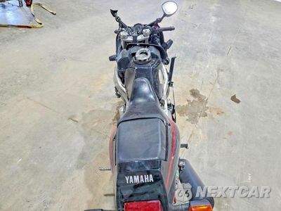 Zdjęcie 6 z 9 samochodu: 1989 YAMAHA FZR600 VIN:JYA3HHE0XKA004272 - miniatura