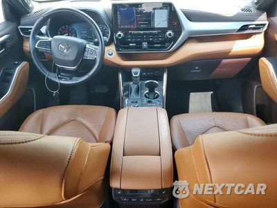 Zdjęcie 8 z 13 samochodu: 2021 TOYOTA HIGHLANDER PLATINUM VIN:5TDFZRBH8MS111440 - miniatura