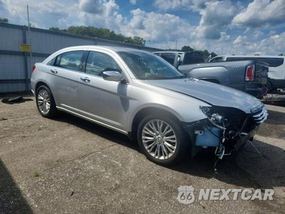 Czwarte zdjęcie samochodu z boku: 2012 CHRYSLER 200 LIMITED VIN:1C3CCBCG8CN164777 - miniatura